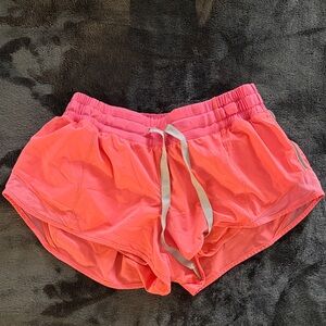 Lululemon Hotty Hot Short 2.5 (lined)
